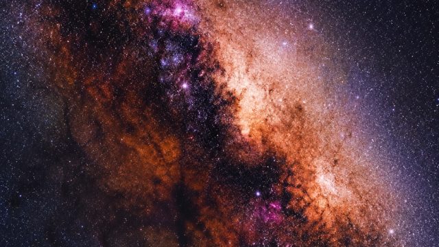 Exploring the Heart of the Milky Way: A Stunning New Image