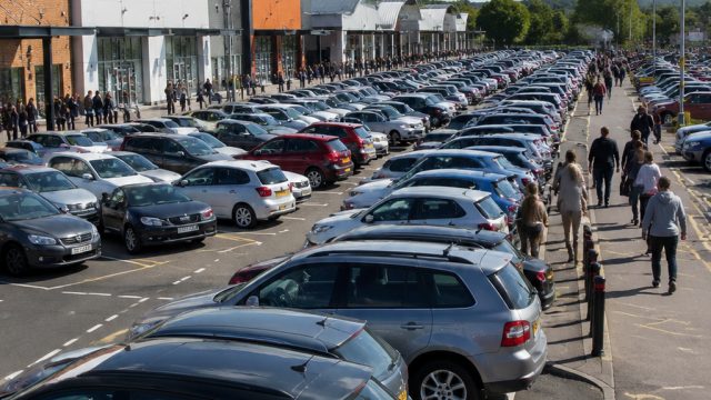 UK Retail Parks Near Capacity: A Look at Current Trends